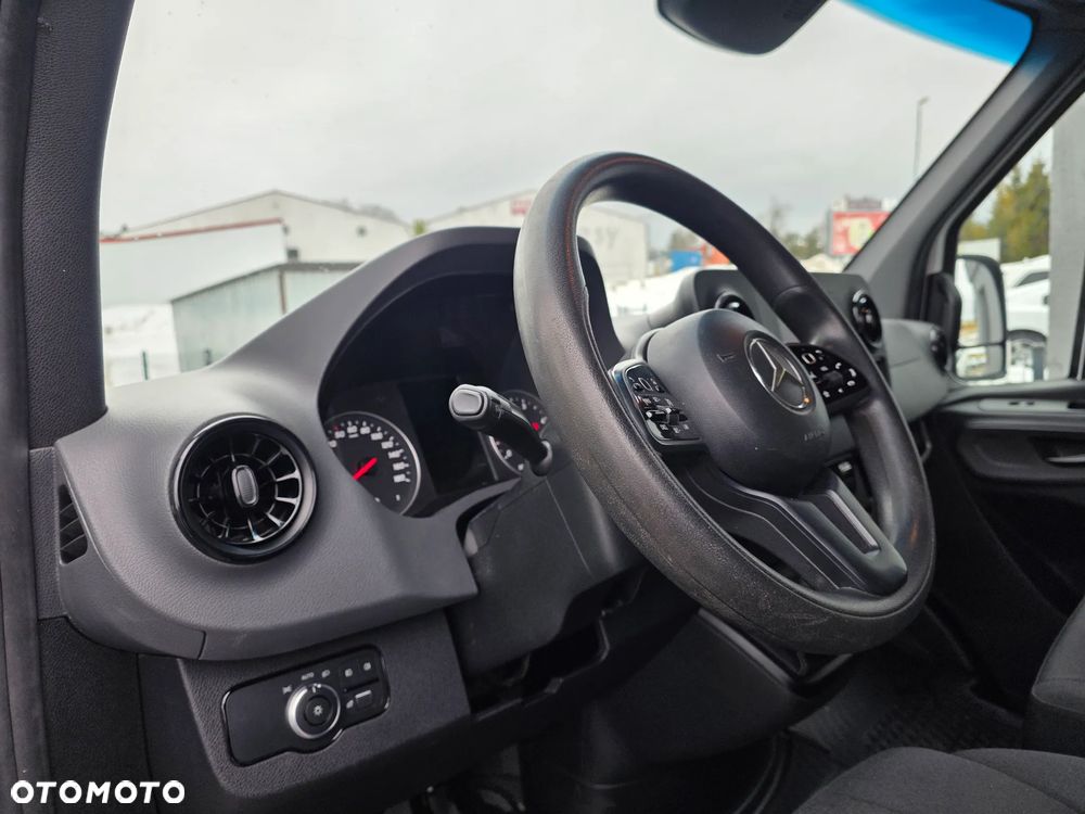 Mercedes-Benz SPRINTER - 9