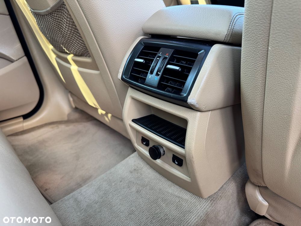 BMW X3 xDrive28i - 16