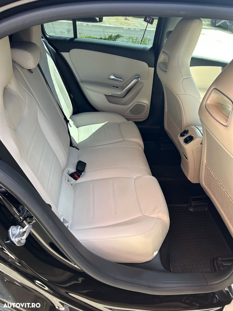 Mercedes-Benz A 200 4MATIC Aut. - 11