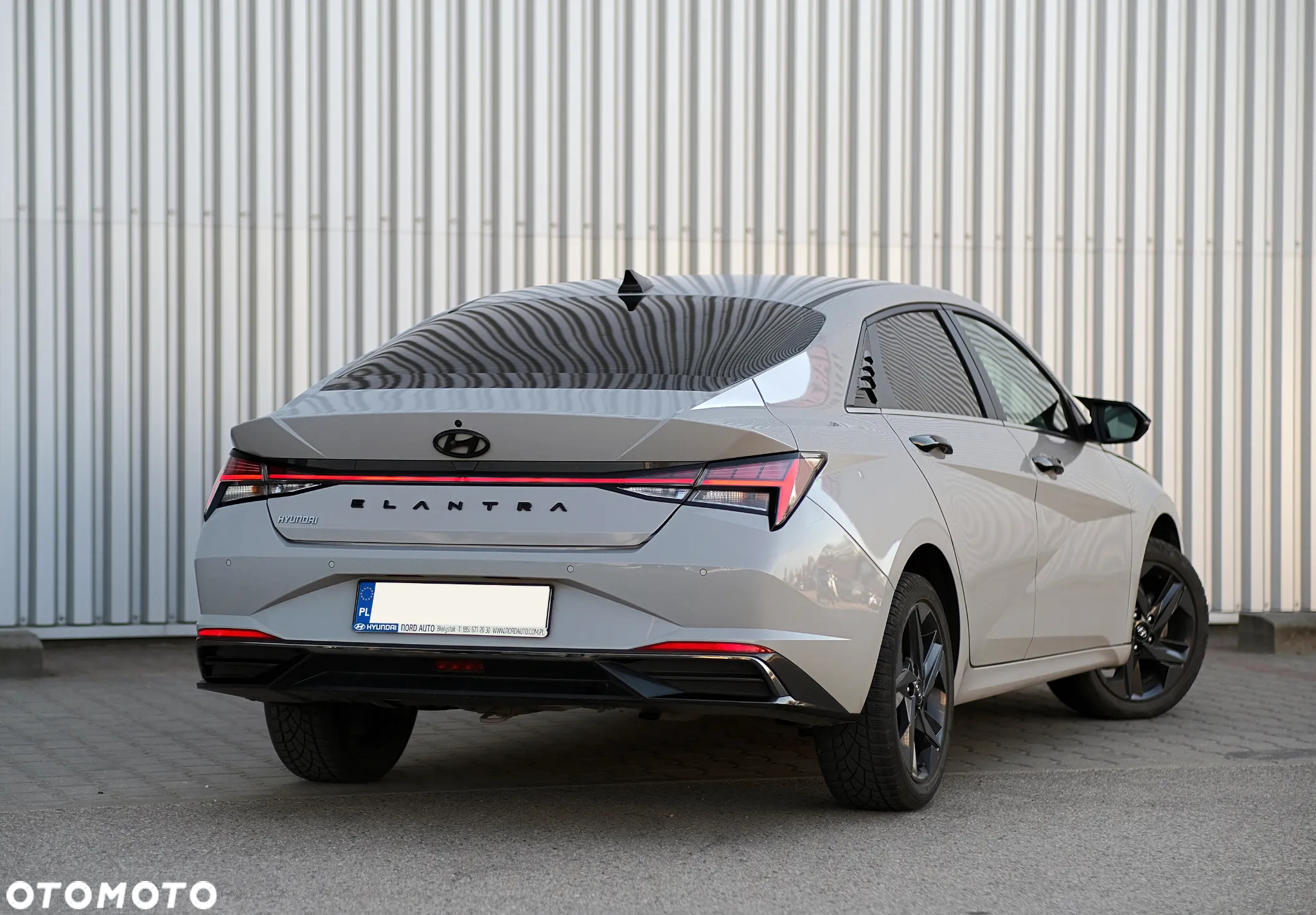 Hyundai Elantra 1.6 Smart CVT - 14