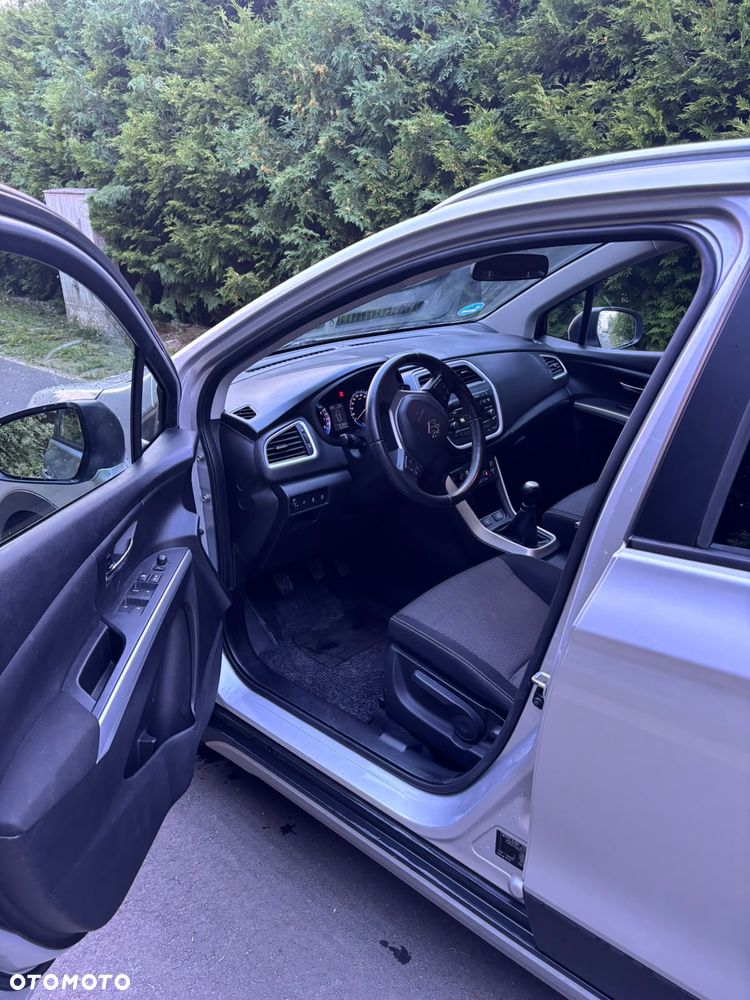 Suzuki SX4 1.6 Premium - 9