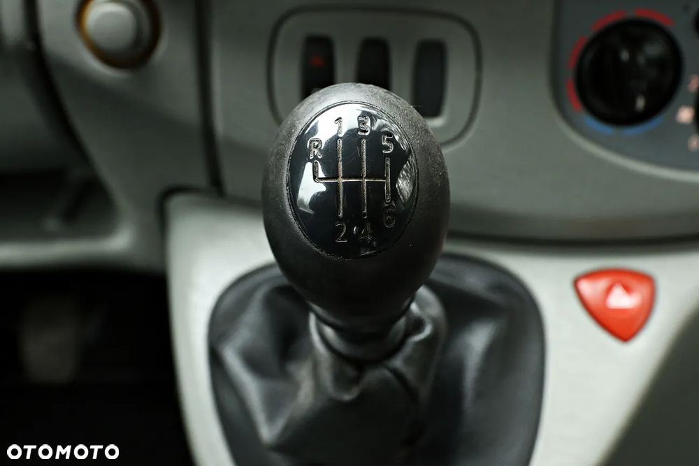 Renault Trafic - 34