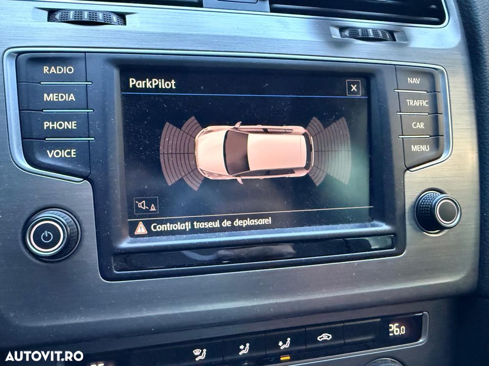 Volkswagen Golf 1.6 TDI 4Motion - 22