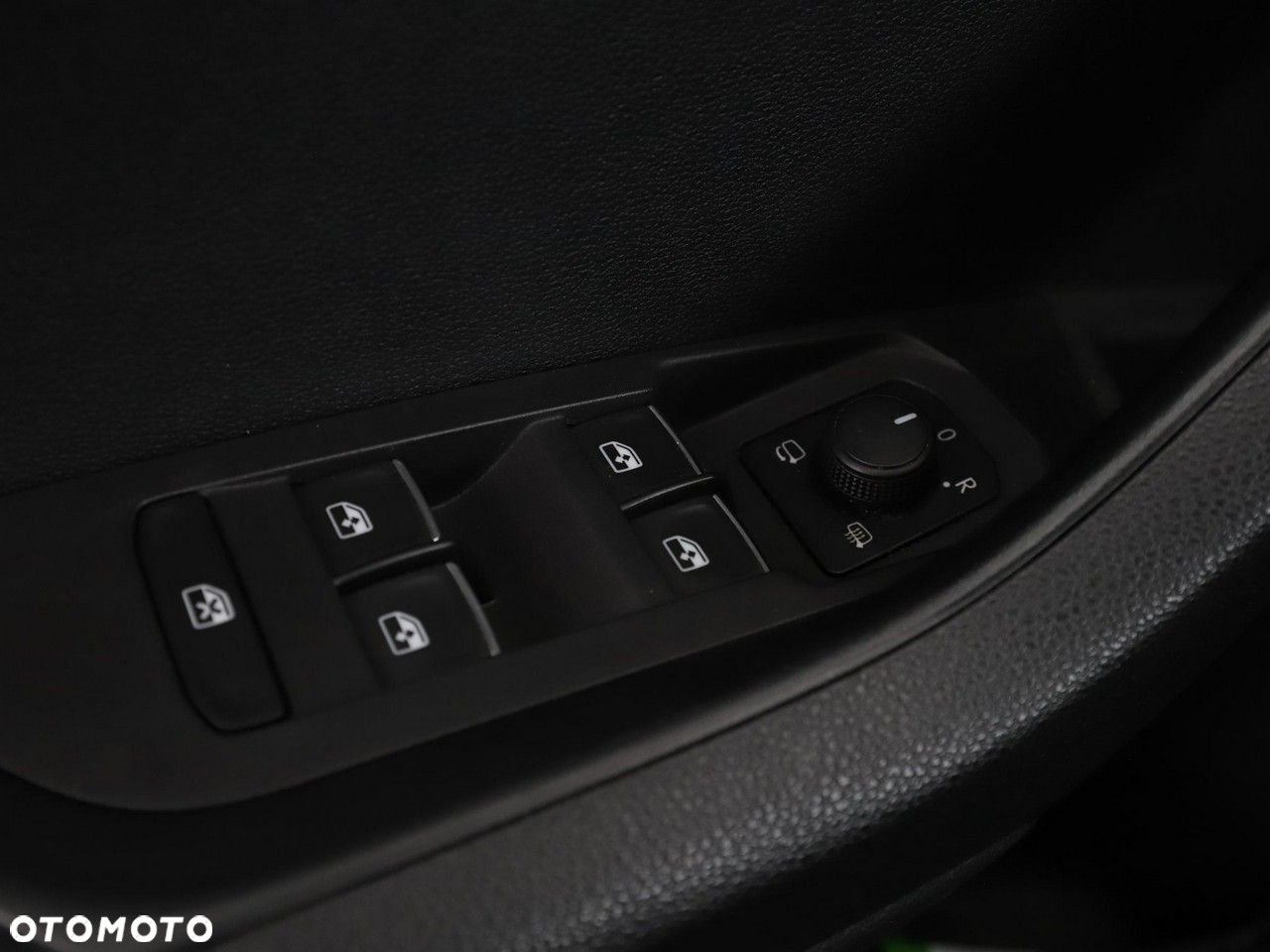 Skoda Karoq 1.0 TSI GPF 4x2 Style - 36