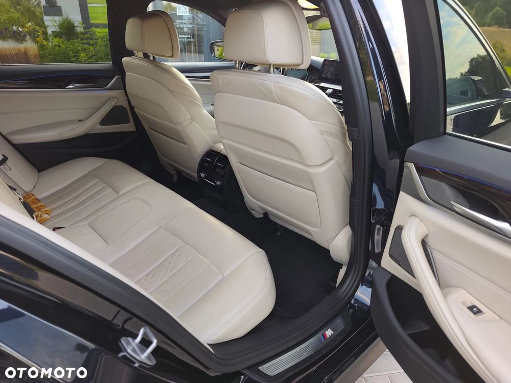 BMW Seria 5 530i xDrive - 12