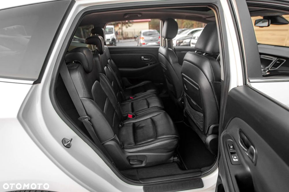 Kia Carens 1.7 CRDi 136 Dream Team Edition - 19