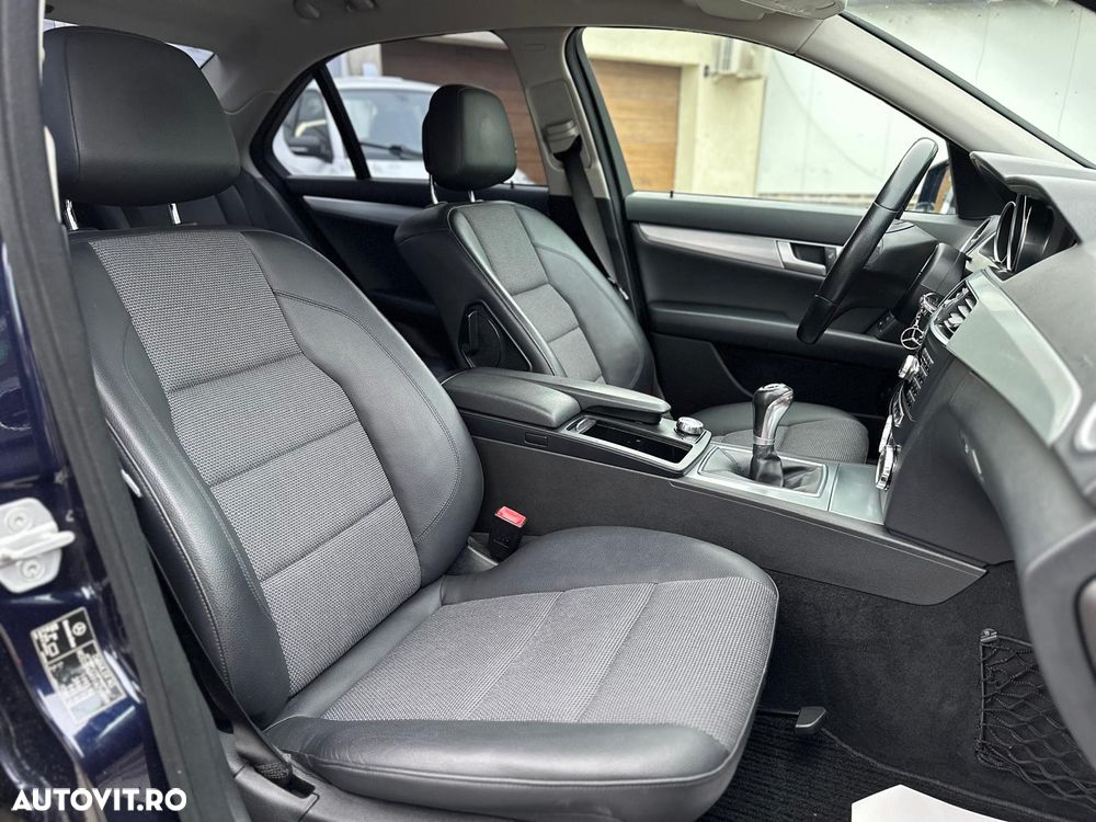 Mercedes-Benz C 180 CGI BlueEFFICIENCY - 18