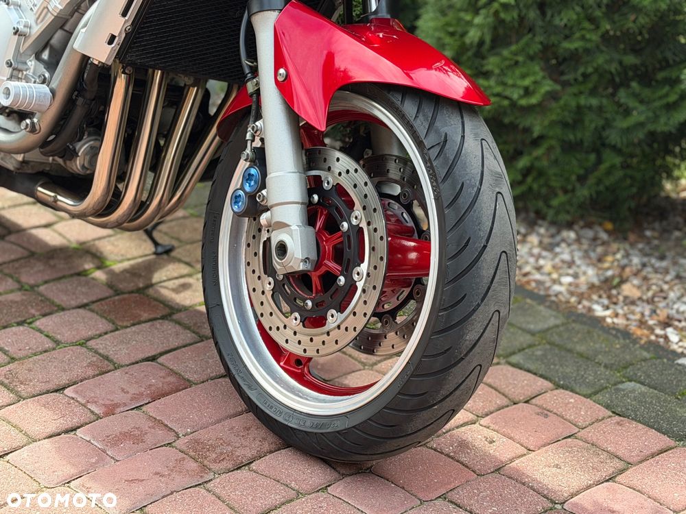 Yamaha FZS - 22