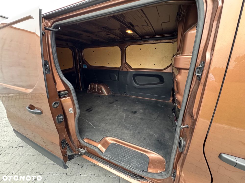 Renault Trafic - 13