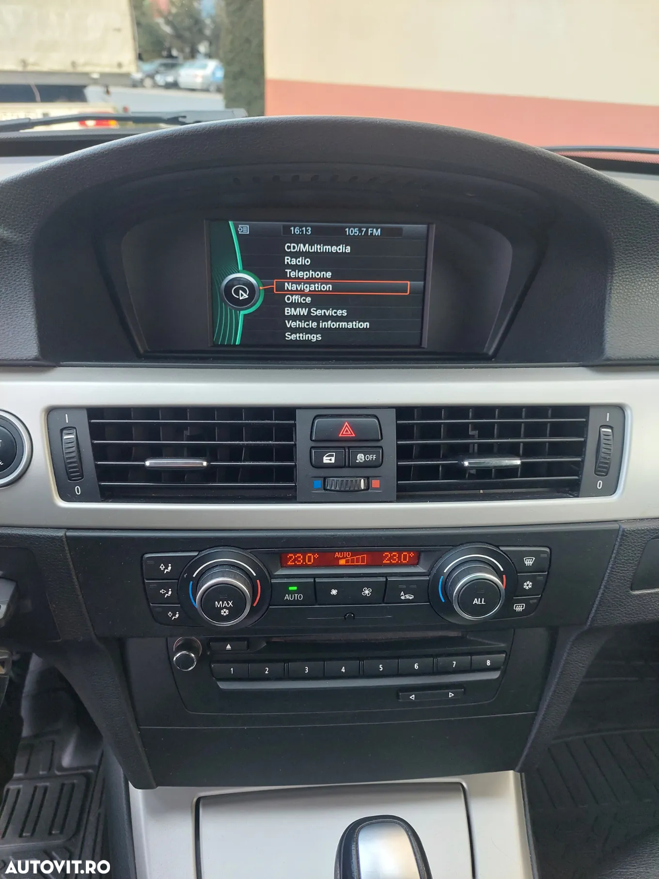 BMW Seria 3 318i Aut. - 11