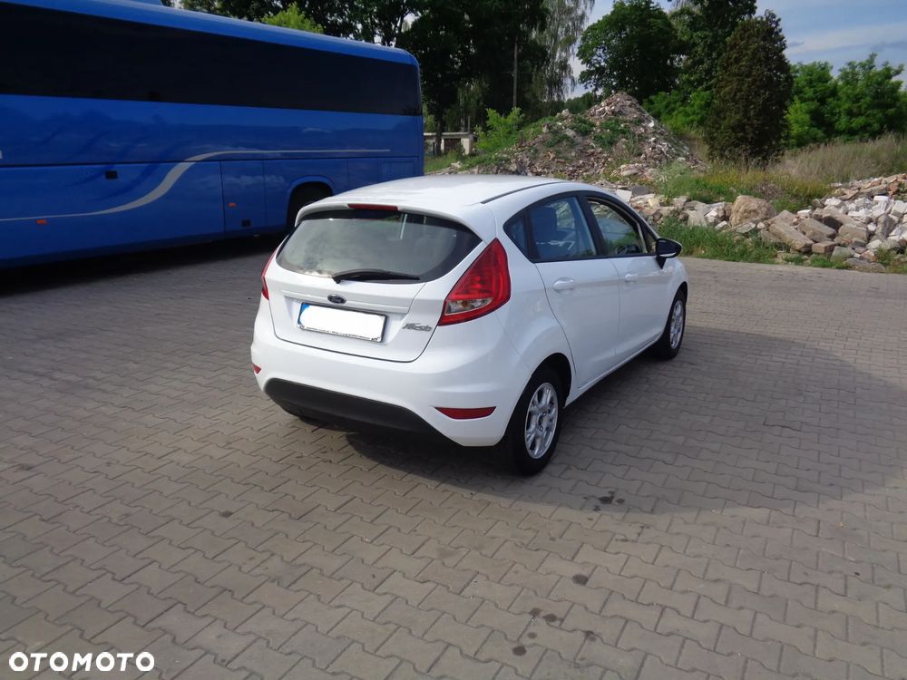 Ford Fiesta 1.25 Titanium EU5 - 4