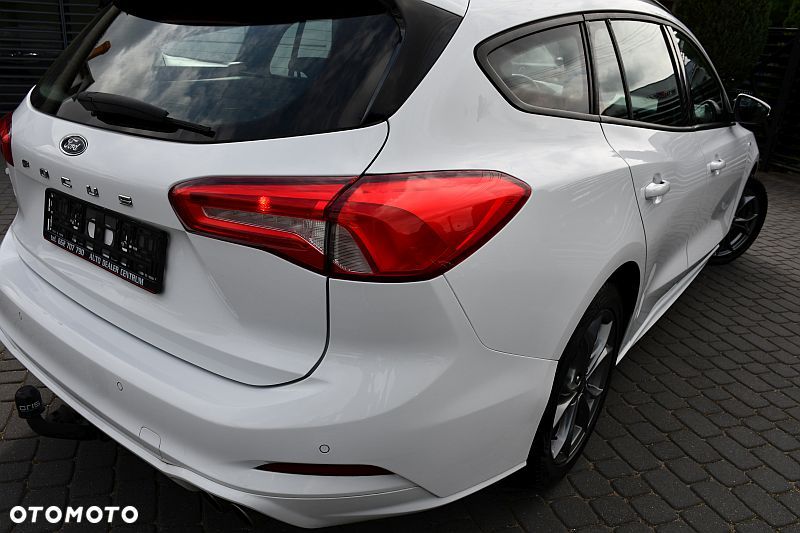 Ford Focus 1.5 EcoBlue Start-Stopp-System ST-LINE X - 31