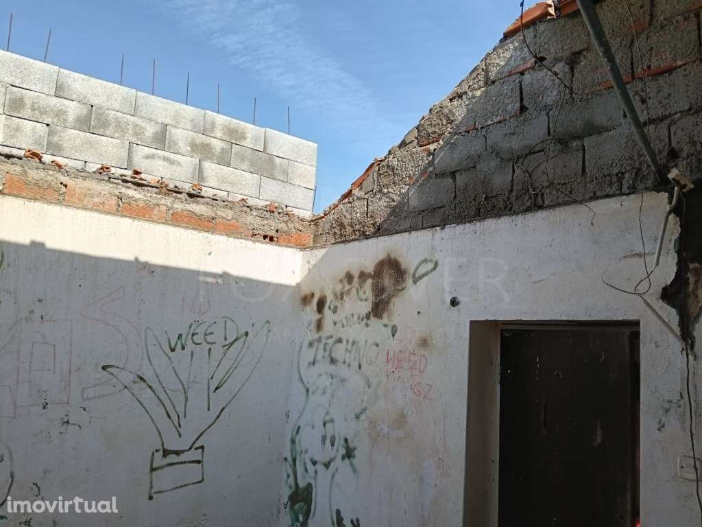 Moradia T3 em processo de reabilitação, Lanheses - Grande imagem: 5/6