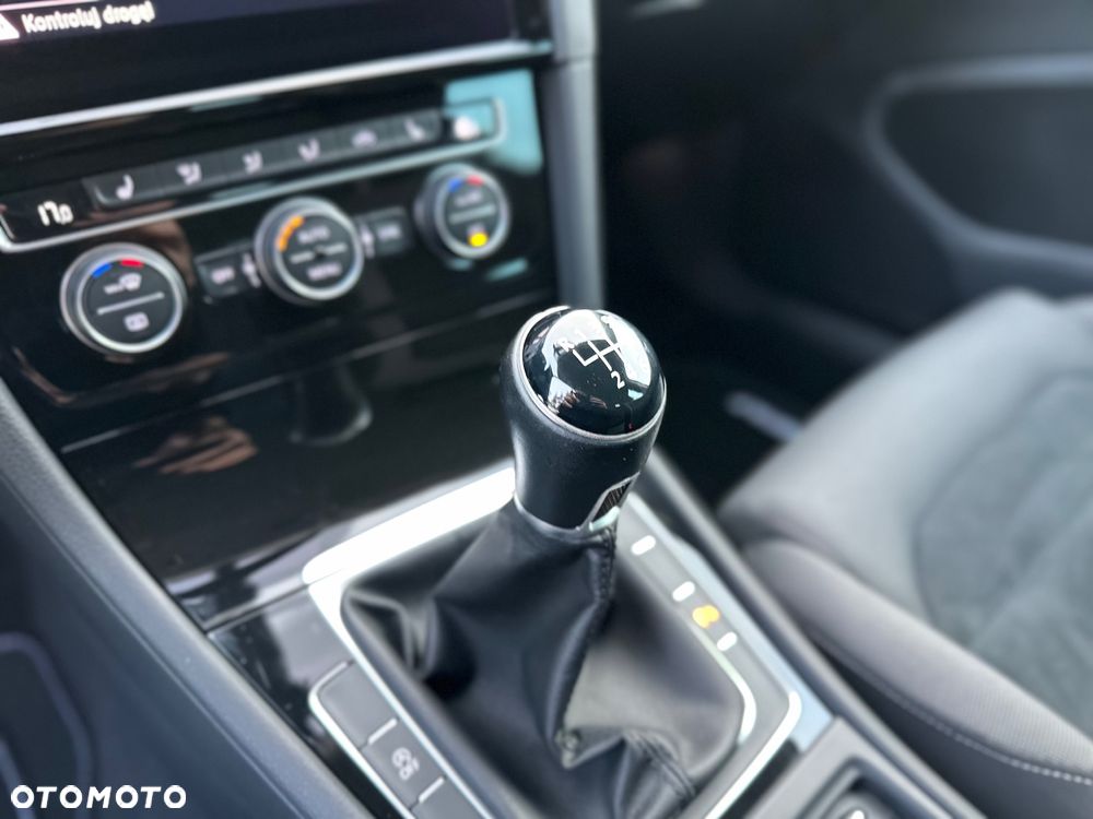 Volkswagen Golf Variant 1.5 TSI ACT OPF BlueMotion Highline - 29