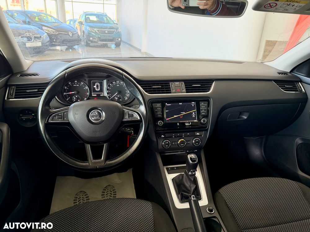 Skoda Octavia Combi 1.0 TSI Clever - 8
