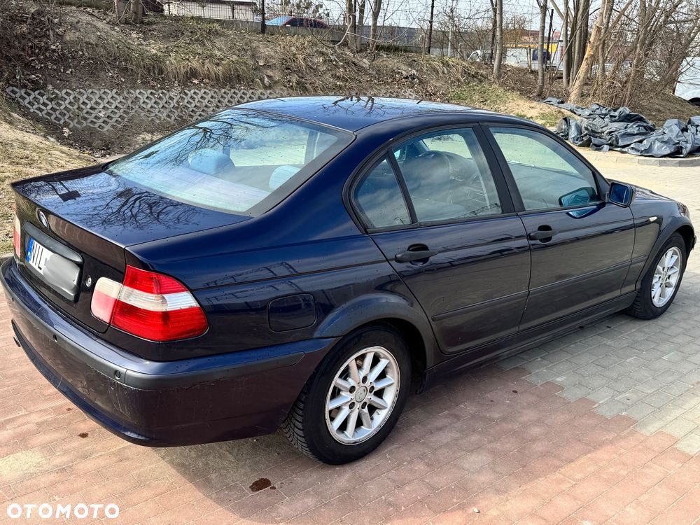 BMW Seria 3 318i - 3