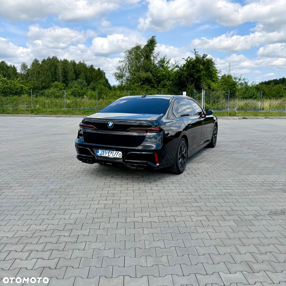 BMW Seria 7 M760e PHEV xDrive sport - 5