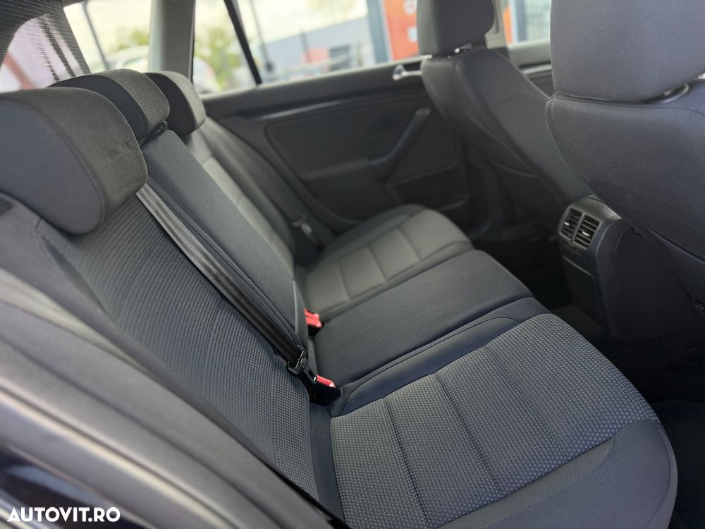 Volkswagen Golf 2.0 TDI DPF BlueMotion Technology Comfortline - 8