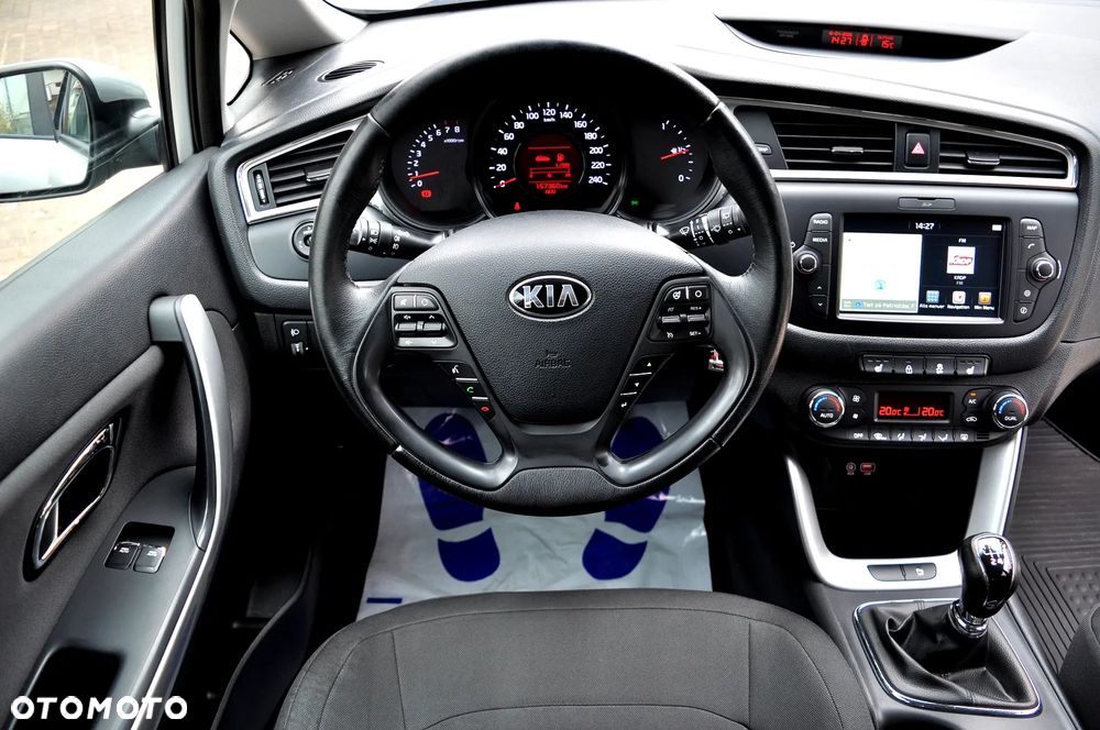 Kia Ceed 1.4 CVVT Dream Team Edition - 23