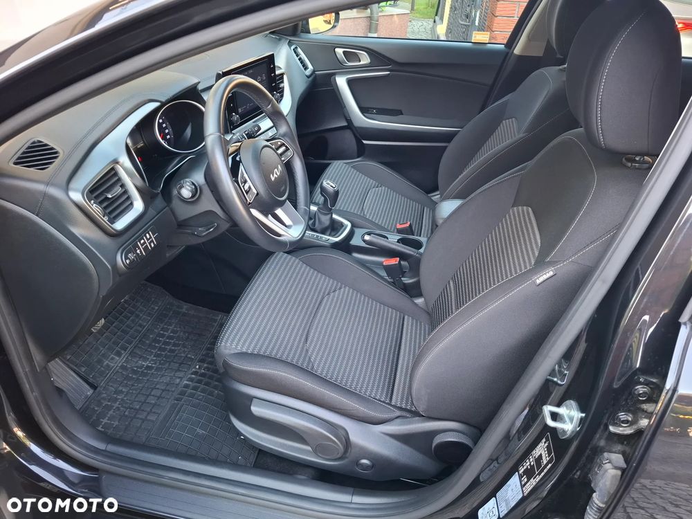 Kia Ceed 1.5 T-GDI M - 15