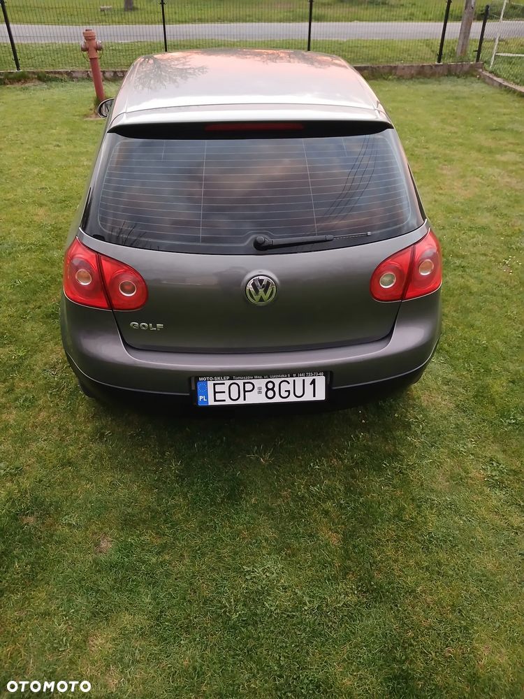 Volkswagen Golf 2.0 FSI Comfortline - 20