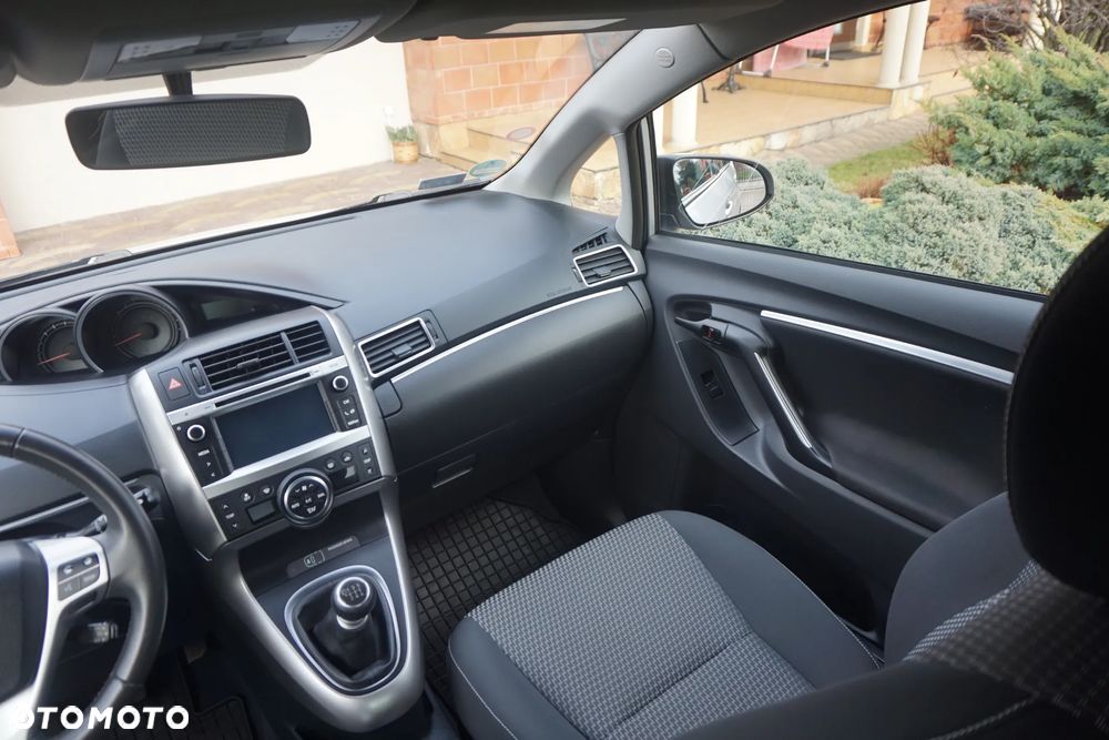 Toyota Verso 1.6 D-4D 5-Sitzer Start/Stop Executive - 9