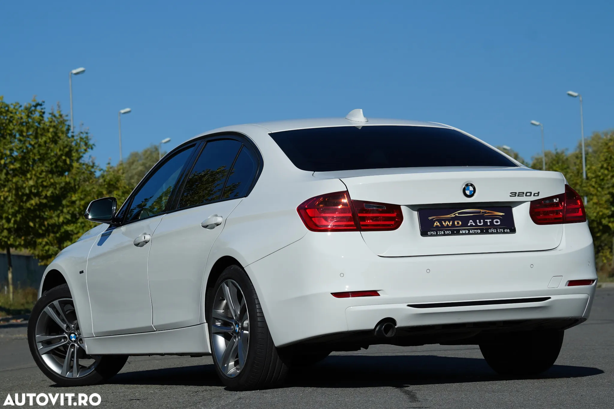 BMW Seria 3 320d Aut. Sport Line - 4