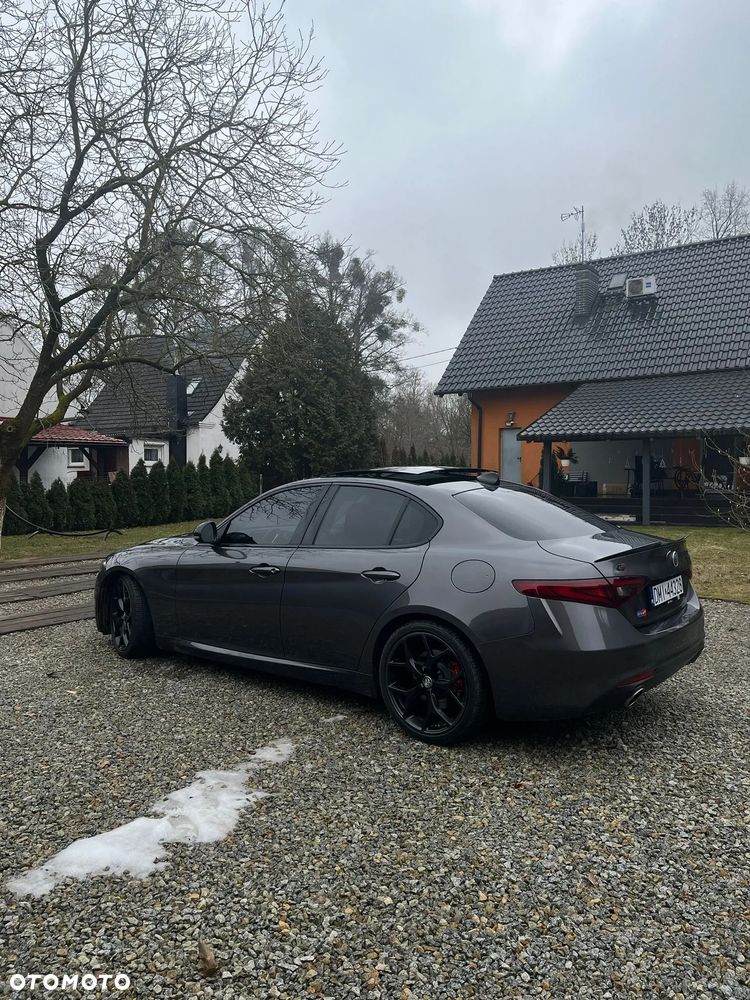 Alfa Romeo Giulia - 7