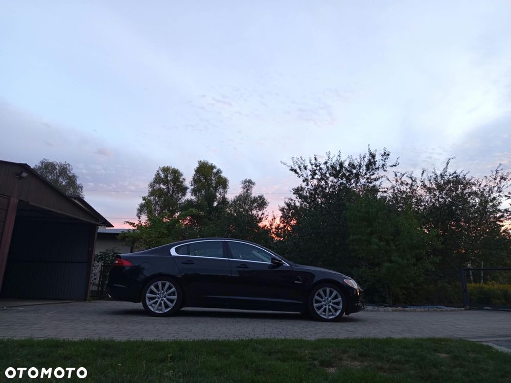 Jaguar XF 3.0 V6 D Luxury - 27