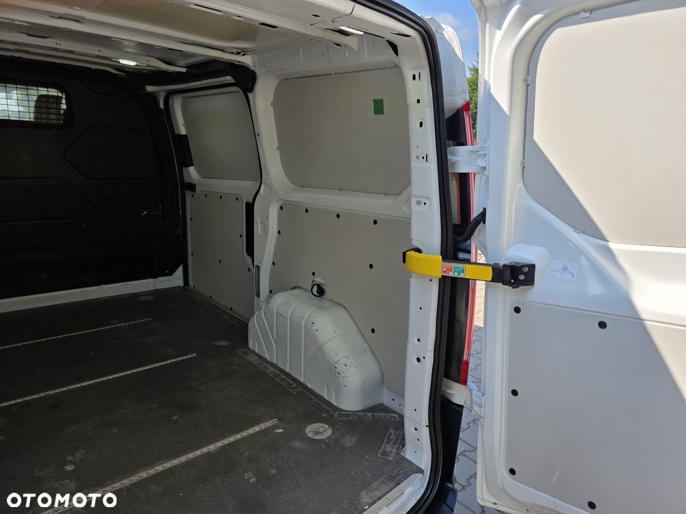 Ford Transit Custom - 12
