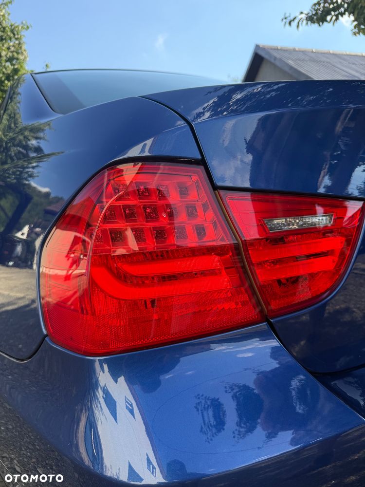 BMW Seria 3 320i - 25