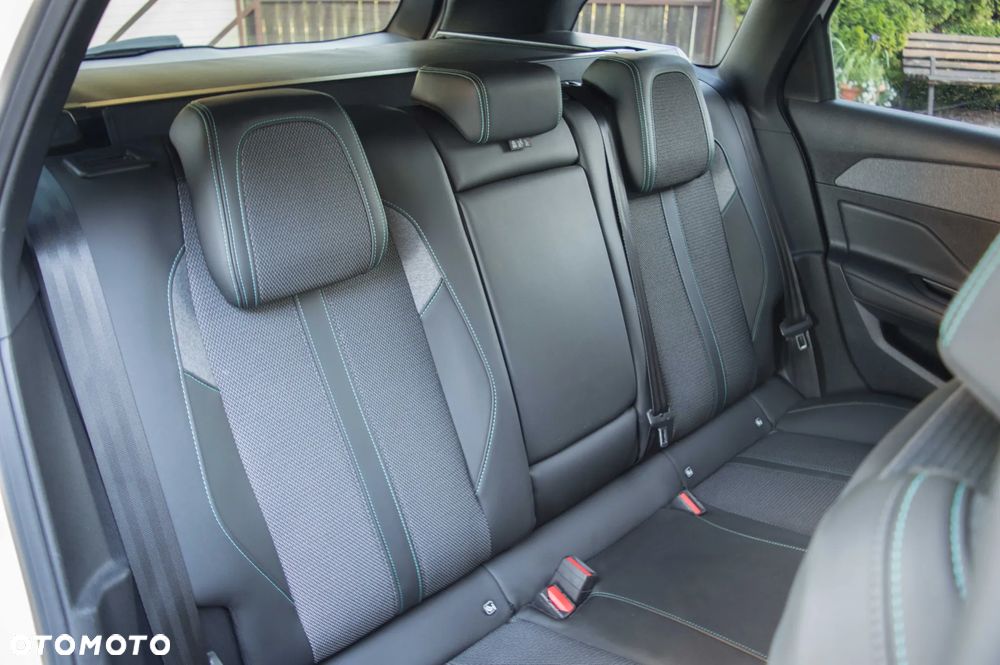 Peugeot 308 BlueHDi 130 EAT8 Allure - 30