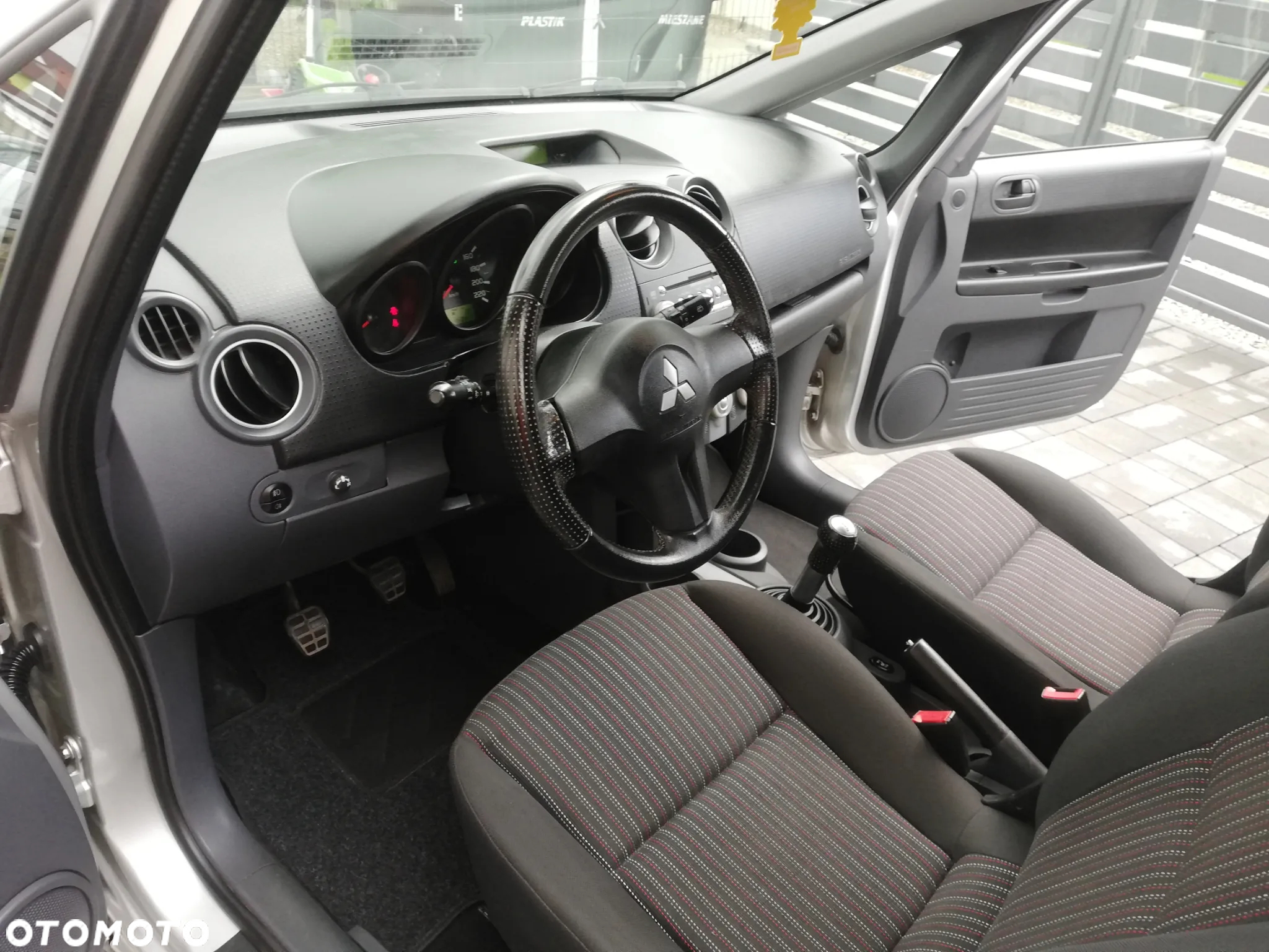 Mitsubishi Colt 1.3 Inform Edition Gold - 21