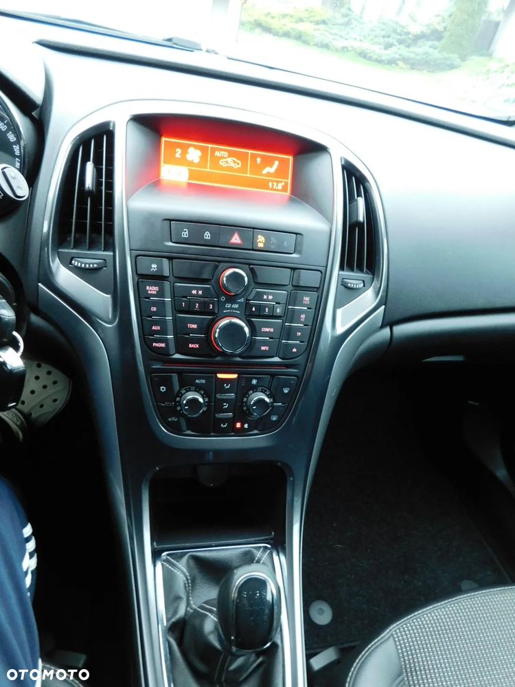 Opel Astra 1.4 Turbo Cosmo - 19