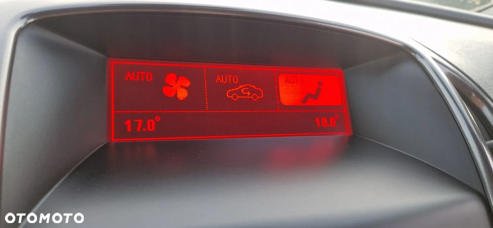 Opel Astra 1.7 CDTI DPF Cosmo - 10