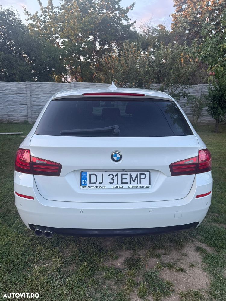 BMW Seria 5 520d Aut. Luxury Line - 7