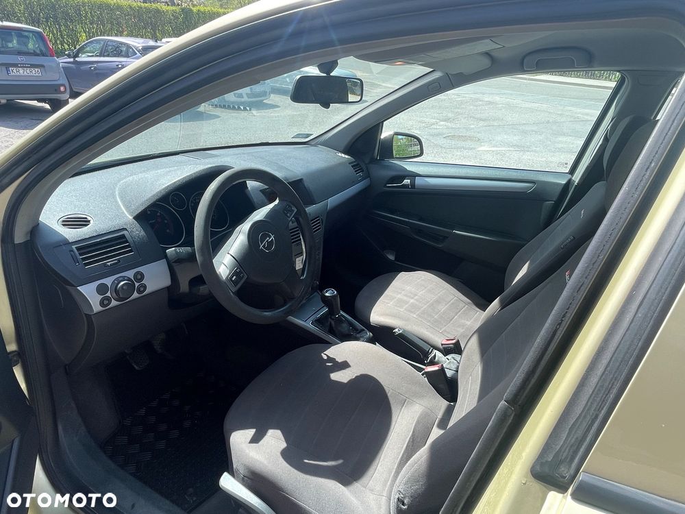 Opel Astra 1.7 CDTI Essentia - 13