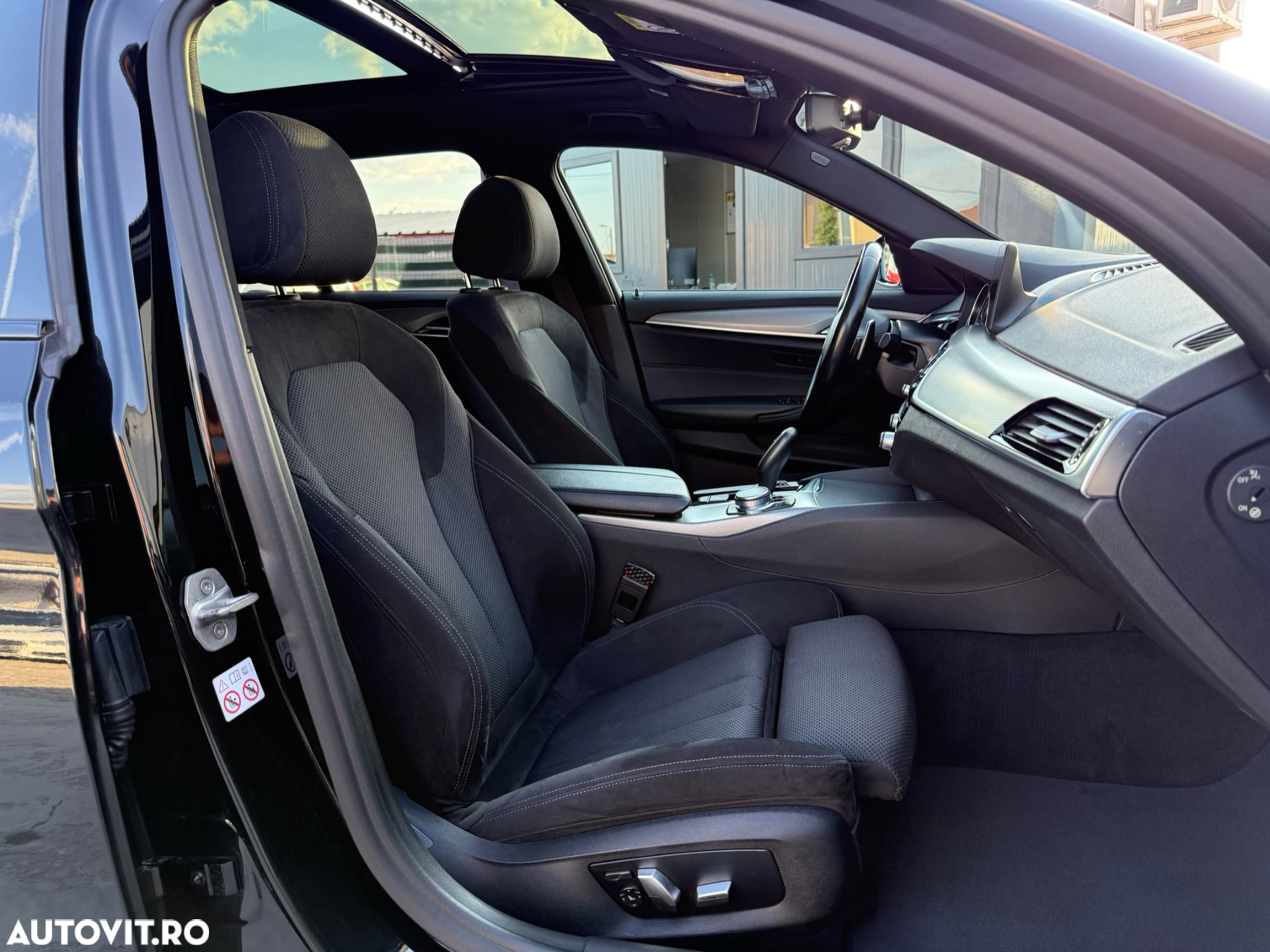 BMW Seria 5 520d Touring Aut. M Sport Edition - 13