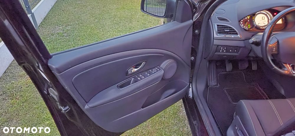 Renault Megane ENERGY TCe 130 EXPERIENCE - 17