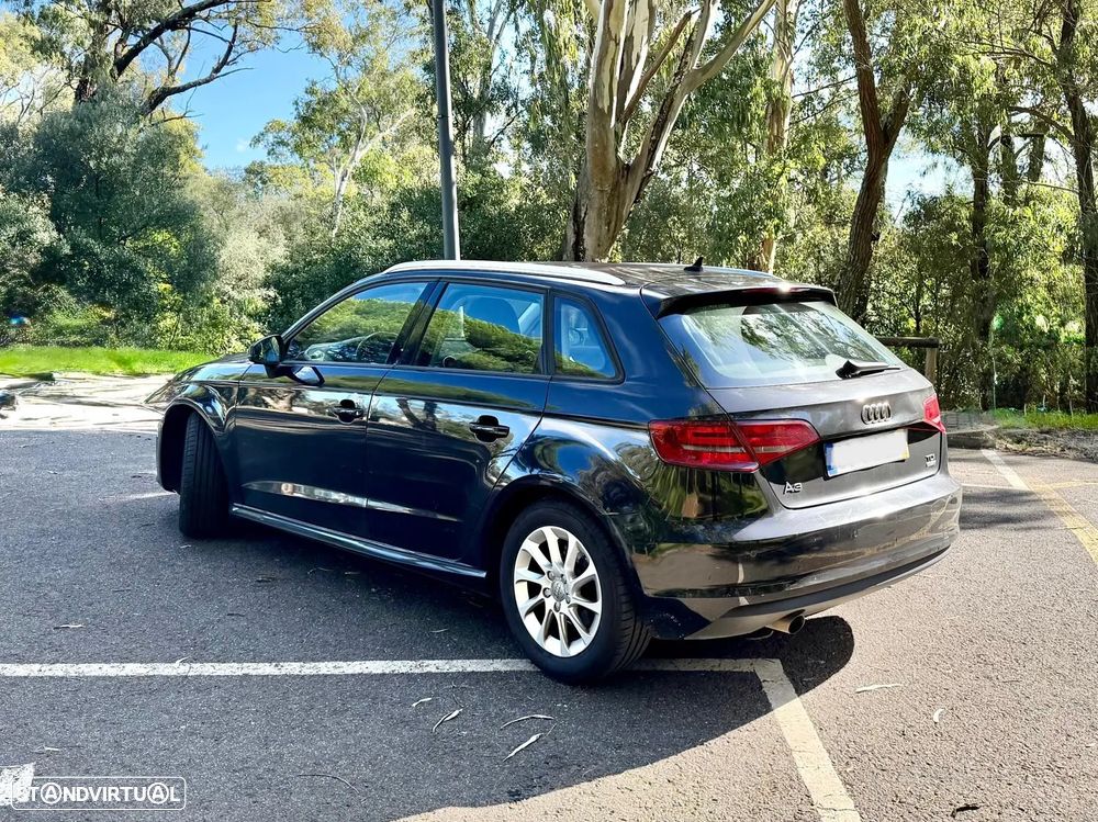 Audi A3 Sportback 1.6 TDI Advance - 4