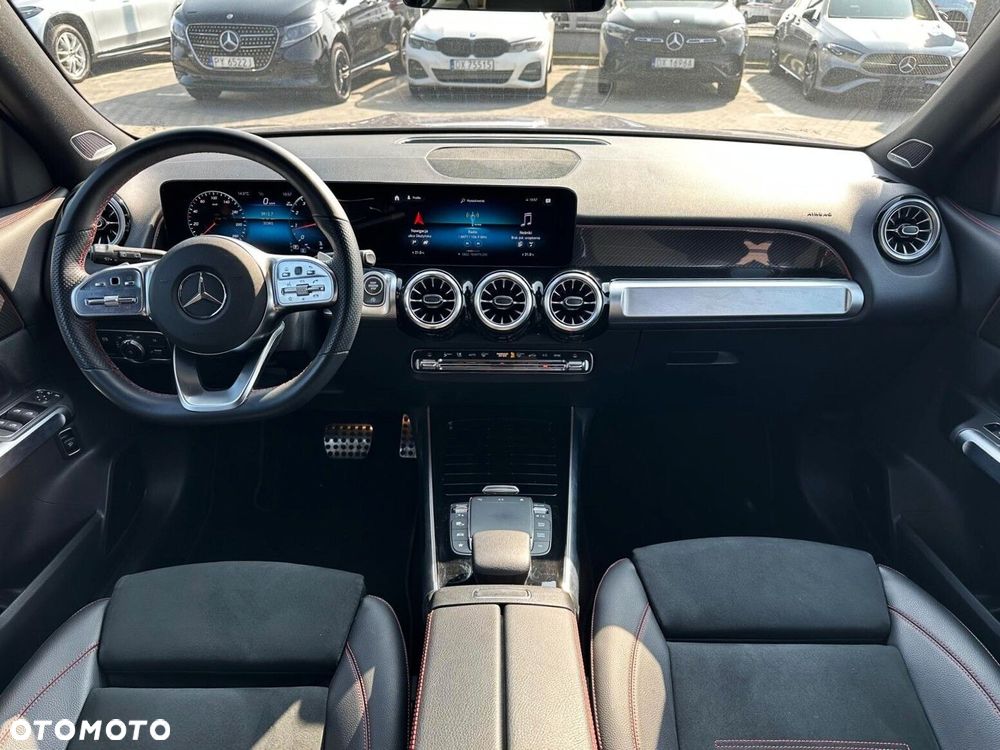 Mercedes-Benz GLB - 8