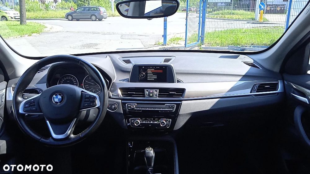 BMW X1 sDrive18d xLine - 8