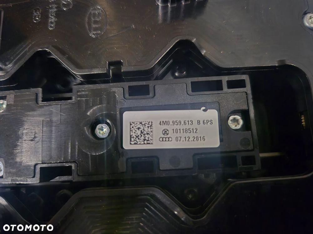 Panel podsufitki audi 4m0959613b S-LINE  lampka sterowanie Led 6ps a4 a5 q5 q7 oświetlenie czarny czarna - 2