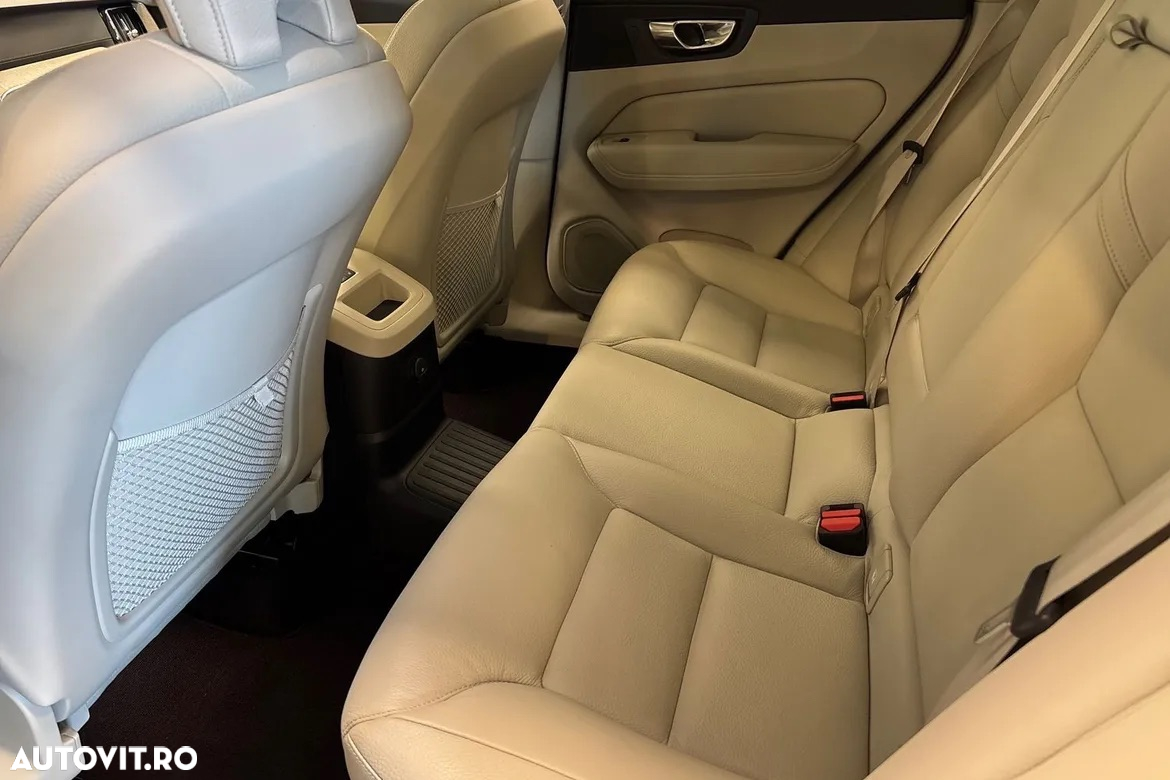 Volvo XC 60 T6 AWD Recharge Geartronic Inscription - 14