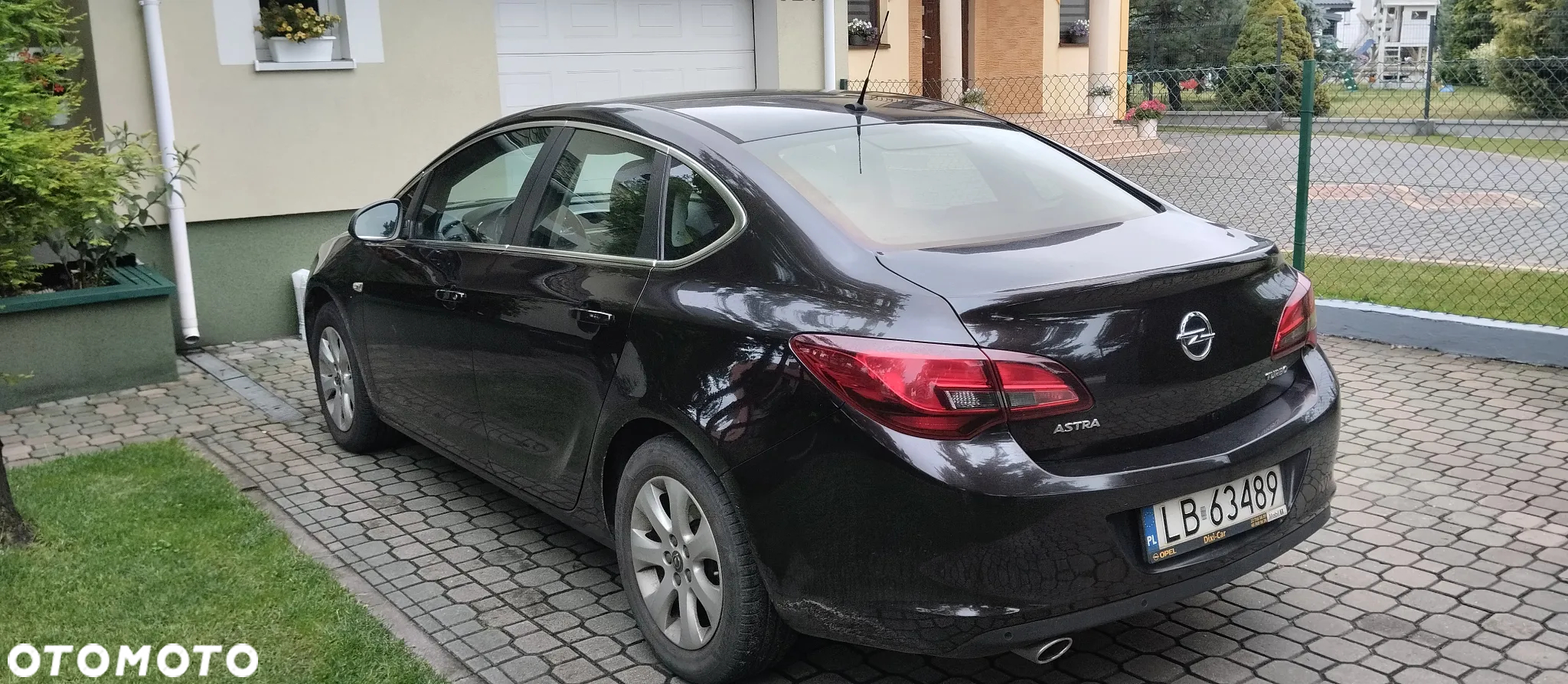 Opel Astra IV 1.4 T Active - 4