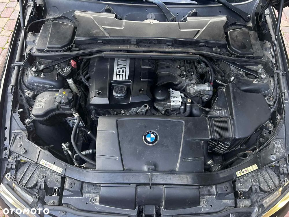 BMW Seria 3 320i - 11