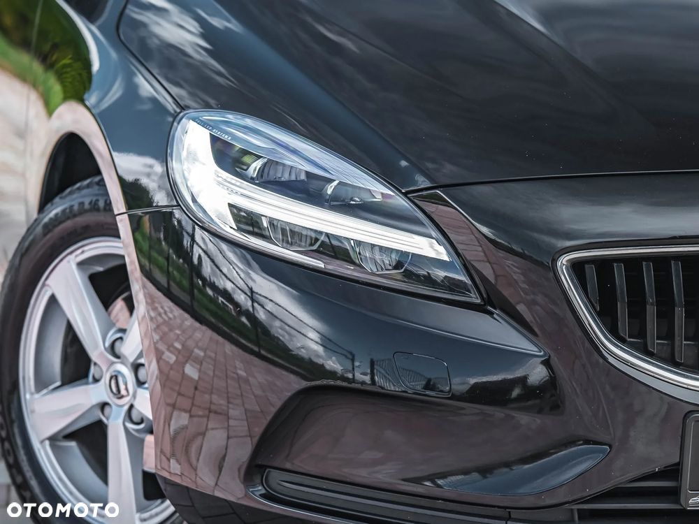 Volvo V40 D2 Momentum - 25