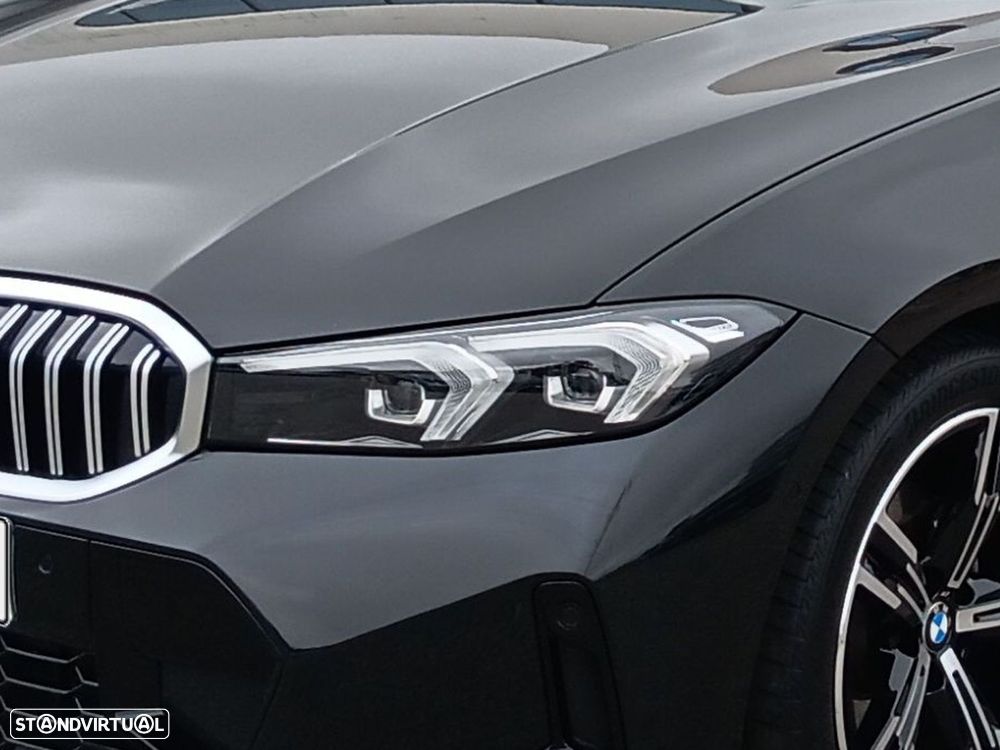BMW 320 d Touring Pack Desportivo M Auto - 7