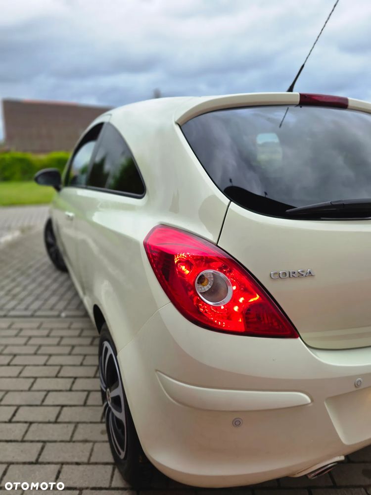 Opel Corsa 1.4 16V Satellite - 4