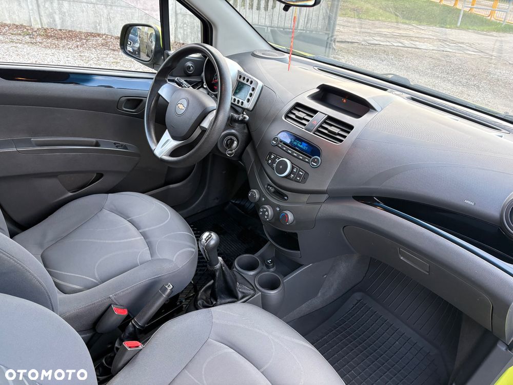 Chevrolet Spark 1.0 LS+ - 27